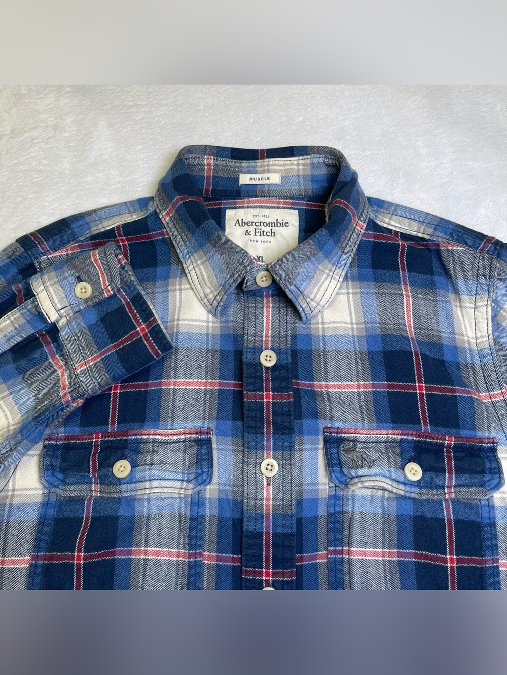 Abercrombie & Fitch Muscle Fit Plaid Flannel Shirt Mens XL Blue White Red Cotton